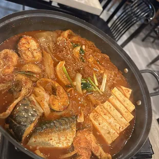 Kimchi mackerel stew