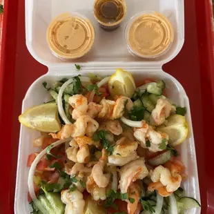 Rica Ensalada de camarón