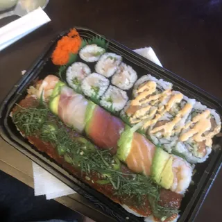 Spicy Salmon with Cucumber Roll
