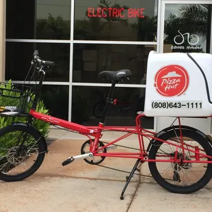 If you're looking for freedom, look no further than Ebikes Hawaii Kapolei. The Haul-A-Day by Bike Friday can carry ANYTHING!