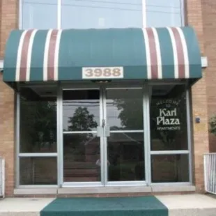 Karl Plaza 3978-3988 Karl road Columbus, Ohio