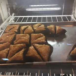 Baklava with almonds