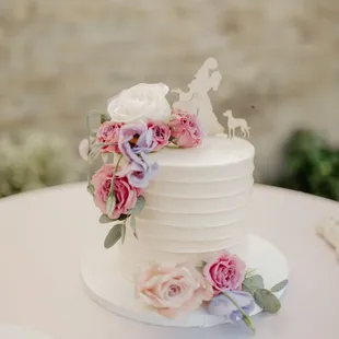 Recent wedding cakes!   Book yours! https://www.ecbgstudio.com/tasting-to-go-form