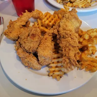 Chicken Strip Dinner with Seasoned Waffle Fries