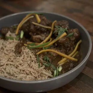 Braised oxtail with jerk seasoned rice