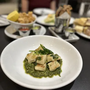 Gnocchi Pan-Fried peas with mint peso