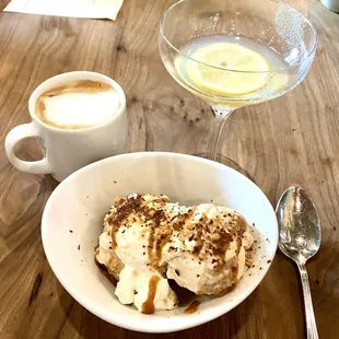 Caramel Turtle dessert! Yum