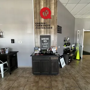 Self service sweetener and cream station