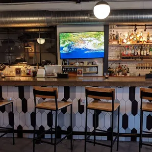 Good looking bar
