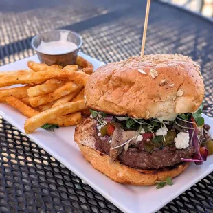 Summit Mushroom Burger | Instagram: @telephonesmoothie