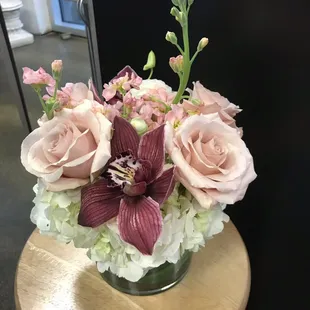 Beautiful flower arrangement from eclectic design