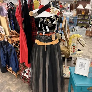 This is a cute little vendor shop at Eclectic House.  Great selection of vintage clothing snd amazing furniture pieces.