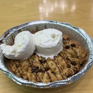 Chocolate chip cookie with ice cream