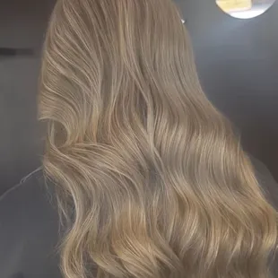 DIMENSIONAL COLOR &amp; CUT