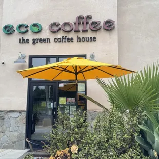 I like this place! It&apos;s very nice and great coffees