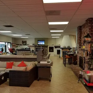 Come check out our showrooms! Live fire displays, grills, accessories, comfortable couches, and more!