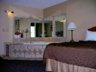 Paola Inn and Suites