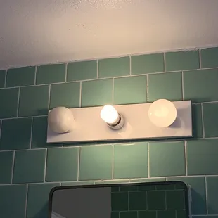 Mitch-match light bulbs that don't work