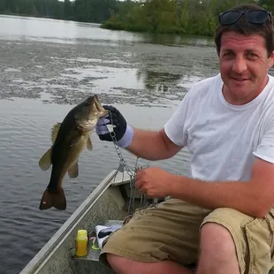 Ed Allen's Boats & Baits