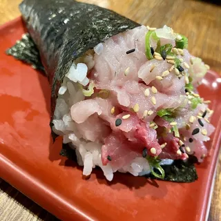 Yellowtail Hand Roll