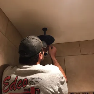Installing shower head