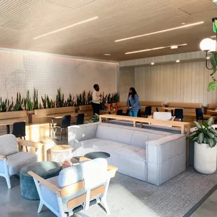 Sunday, 2 April 2023 -- Inside Edda