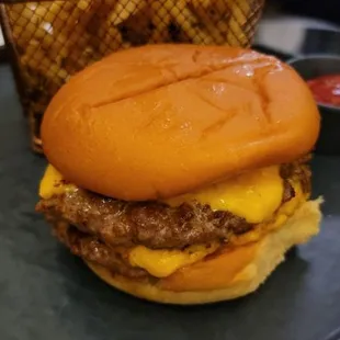 Dyno mite smash burger