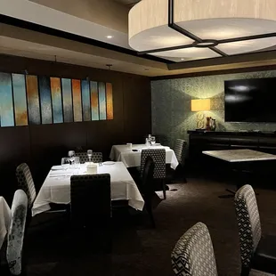 Large dining area for bigger groups