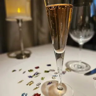 Sparkling rose and birthday decor
