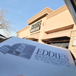 the outside of the restaurant