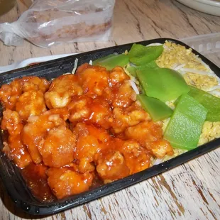 Gen Tso's Chicken (dinner special) I asked for No Onions (not sure if there are onions &amp; sub the Broccoli w/ Green Peppers. YUM