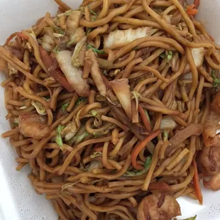 Shrimp lo mein. Yummy