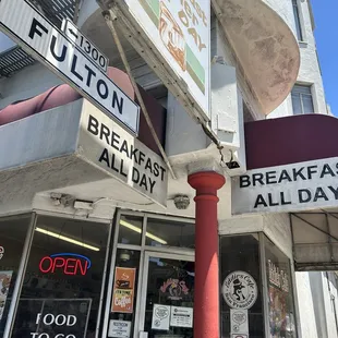 Cafe on the corner cross street
