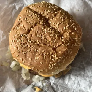 Cheeseburger with cheese and onion