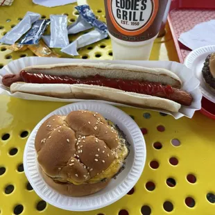 Cheeseburger and Footlong