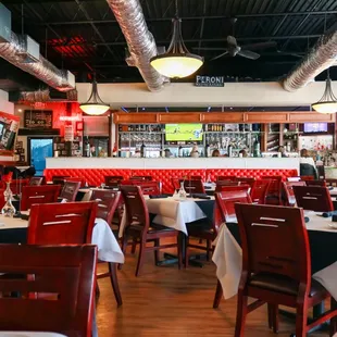 General view of front of dining area floor