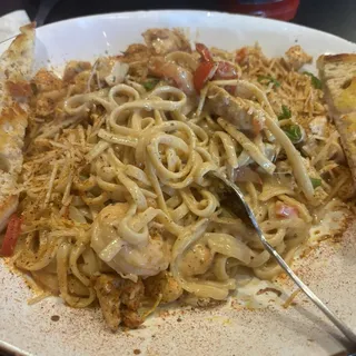 Cajun Shrimp and Chicken Pasta