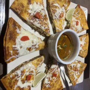 #2 D.Birria Pizza