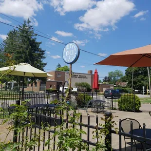 Cuyahoga Falls neighborhood joint