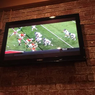 Lots of TVs always a plus!