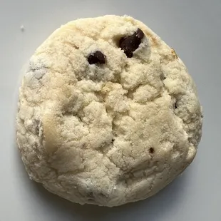 Chocolate chip shortbread cookie