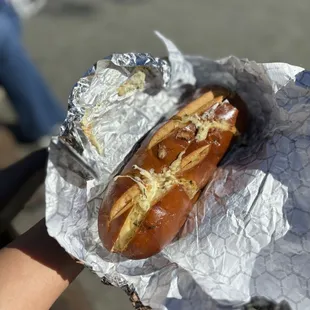 Perfect Cheesy Garlic Pretzel Bread! I'm still daydreaming about this