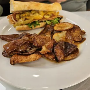 Le Basque sandwich with lynaisse potatoes my daughter really enjoyed it!