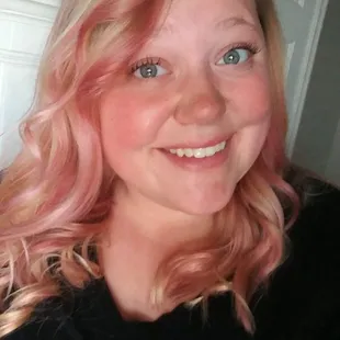 Haydin is AMAZING, she researched and put in lots of time and effort to find the perfect mix to get this shade of pink I wanted in April!