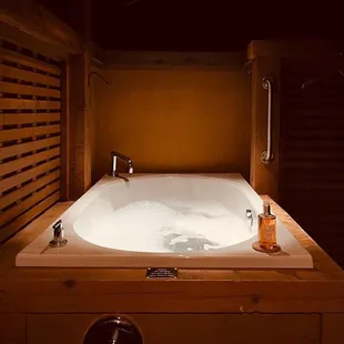 Gray Pine soaking tub