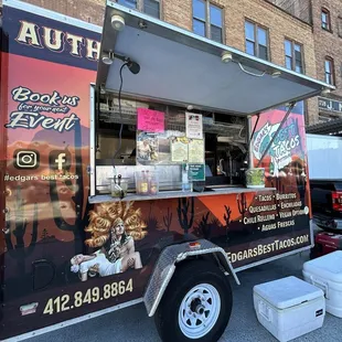 Trailer, around the corner from Primanti&apos;s. Great food inside.