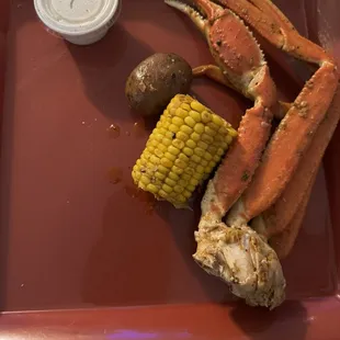Snow Crab Legs(2 Clusters), corn on the cob, red skin potatoe, ranch