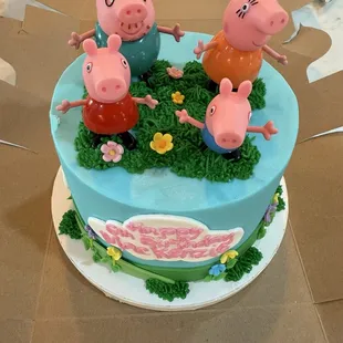 Peppa Pig Birthday Cake