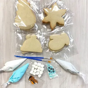 Winter Cookie Decorating Kit.  Out-of-box ready to decorate!