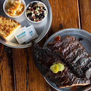Ribs with Mac &amp; Cheese, Bean Salad and Cornbread